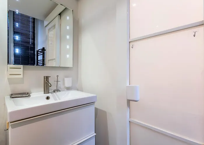 Childebert - Furnished - Downtown *