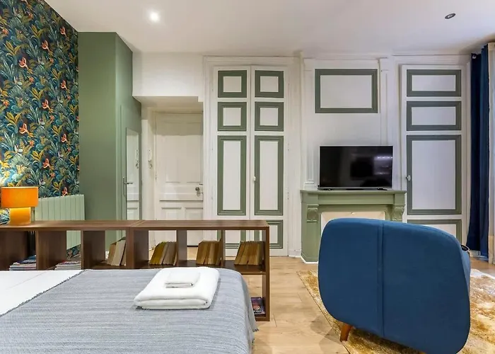 Childebert - Furnished - Downtown *